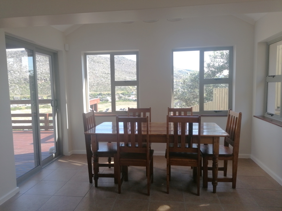 To Let 4 Bedroom Property for Rent in Glencairn Heights Western Cape